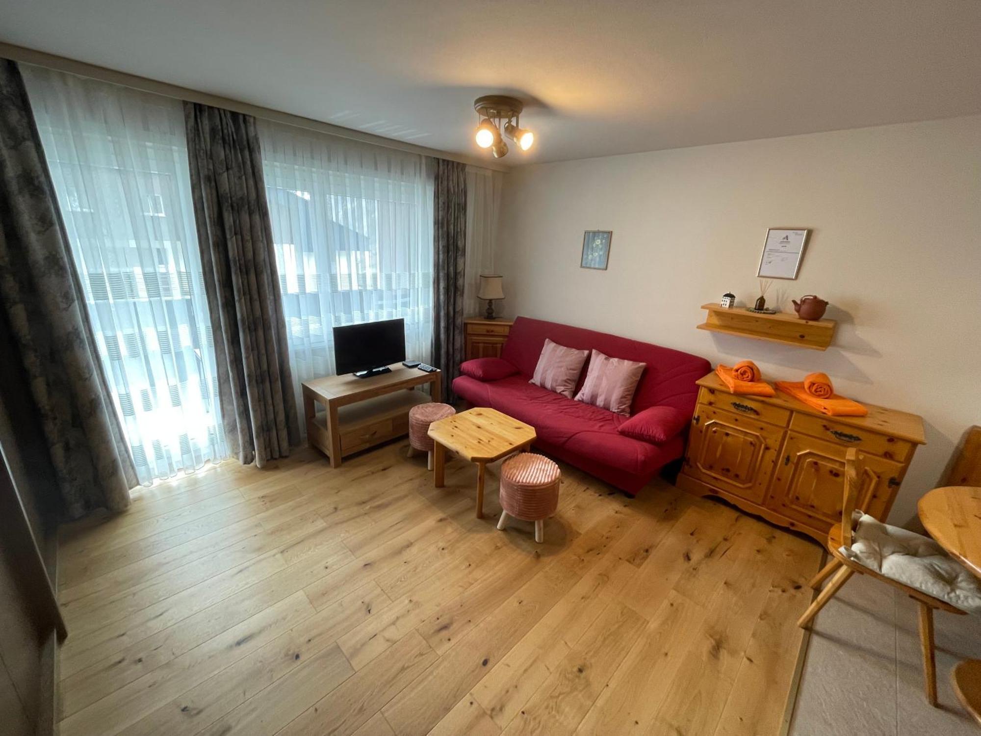 Appartement Montanji 11 à Loèche-les-Bains Extérieur photo