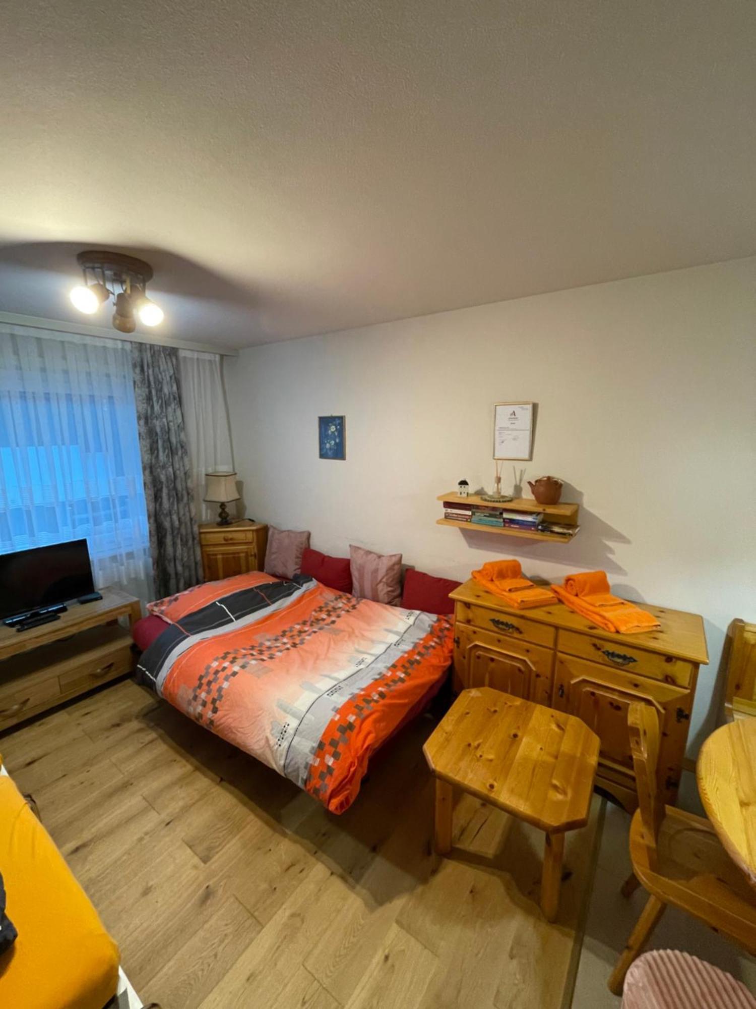 Appartement Montanji 11 à Loèche-les-Bains Extérieur photo