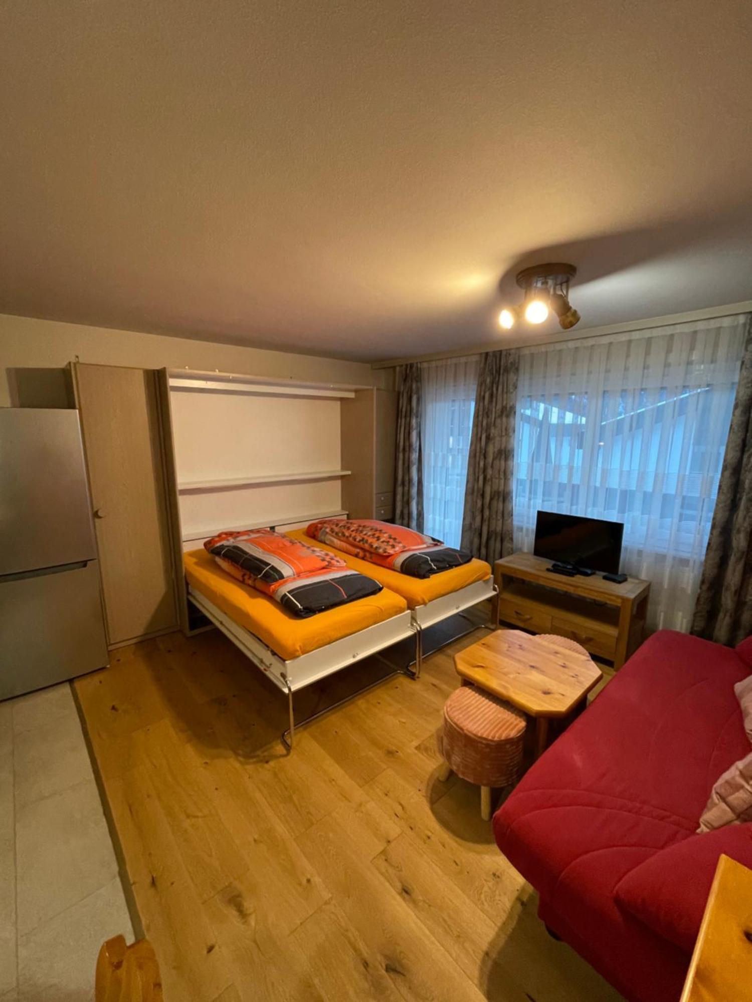 Appartement Montanji 11 à Loèche-les-Bains Extérieur photo